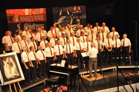 Der M�nnergesangsverein Liederkranz Rankweil lud zum Jubil�umsfr�hschoppen in den Vinomnassal.